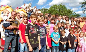 El municipio Cándido Godói del estado brasileño de Rio Grande do Sul es conocido como la “capital mundial de los gemelos” por su alta tasa de partos múltiples. 