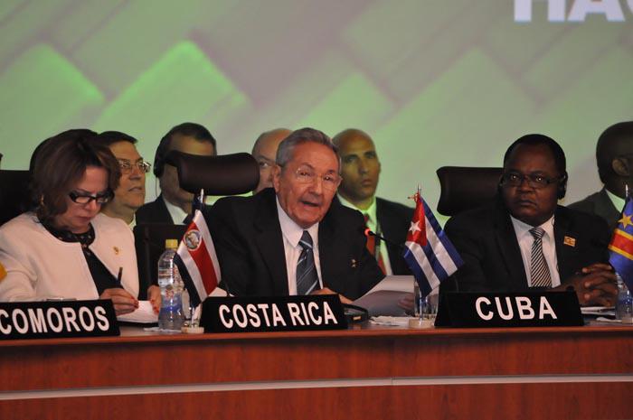 RaÚl Castro interviene en la Cumbre de G77+CHINA EN bOLIVIA