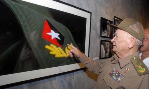 INAUGURAN MUESTRA FOTOGRAFICA  FIDEL ES FIDEL