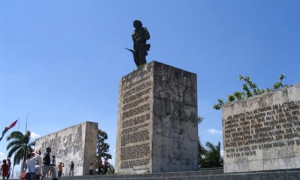 Villa clara-complejo escultorico memorial comandante Ernesto.
Publicada: G.Internacional 20/06/2013
CheG1174
