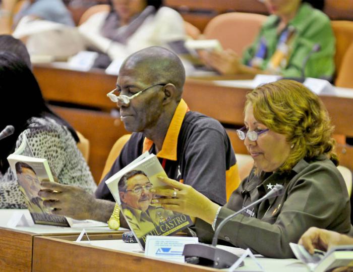 Presentaciòn del Libro Raùl un hombre en Revoluciòn del autor Nikolai S, Leonov en el Palacio de las Convenciones,
