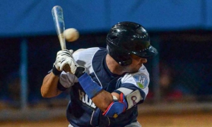 Yordan Manduley Escalona (42, Holguín) durante el partido de beisbol contra Industriales, en el Estadio Latinoamericano.