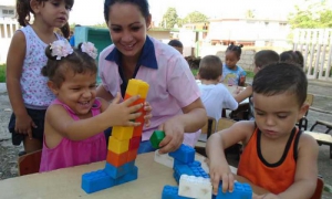 Niños de varios círculos infantiles de Pinar del Río junto a sus educadoras, ofrecieron un hermoso espectáculo cultural. 