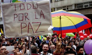 Colombiana apuesta a la paz.