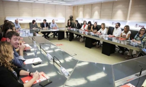 El PSOE propuso un congreso extraordinario los días 12 y 13 de noviembre de este año. 