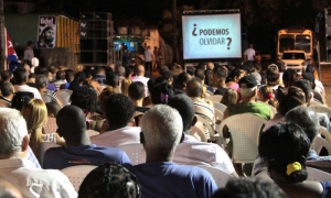 Debate ideológico con cederistas de un barrio de Alturas de Belén en Marianao.