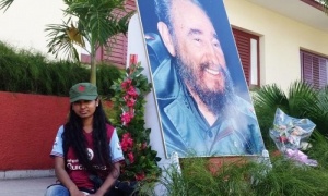 Naheed Ullah, es una joven inglesa que este domingo quiso rendir tributo a Fidel