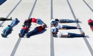 Isabel Allende Karam envió esta foto como homenaje al Comandante del ALBA, al Comandante invencible, al que vivirá eternamente. De la FEU del ISRI.