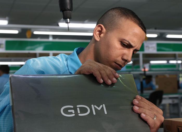 Inauguración de fábrica de tablets y laptops de producción cubana, GEDEME. Presidieron la inauguración Miguel Díaz-Canel, primer vicepresidente de los Consejos de Estado y de Ministros, Ramiro Valdés Menéndez, Comandante de la Revolución y vicepresidente de los Consejos de Estados y de Ministros.