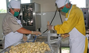 Los tostones, en La Cuba, instrumentan un ciclo cerrado de producción