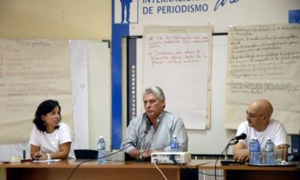Díaz-Canel participa en encuentro con jóvenes periodistas.
