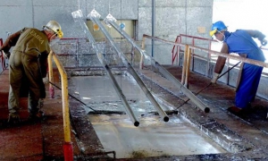 La fábrica, además de galvanizar sus productos, ofrece ese servicio a terceros. 