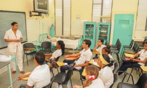 Reportaje en Facultad de Ciencias Médicas Calixto García con motivo del aniversario 120 del Hospital Calixto garcìa.