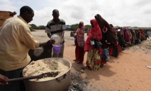 La malnutrición se complica por el insuficiente acceso al agua y las pobres condiciones de higiene. Foto: AFP