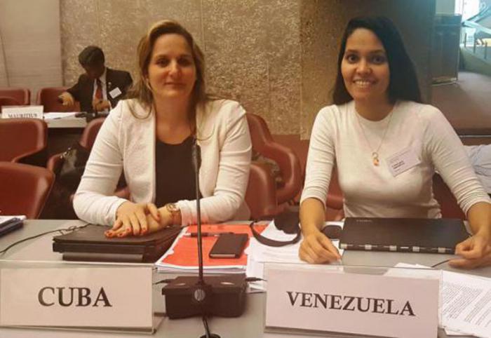 La consejera cubana en Ginebra en nombre de Cuba discursó a favor del DIH. foto: cubaminrex