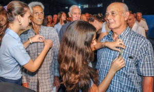 Acto por el Aniversario 56 de la proclamaciòn del caracter socialista de la Revoluciòn y dìa del Miliciano, en el Cine 23 y 12, Preside el acto, Lázara Mercedes López Acea. Primera Secretaria del Comité Provincial del Partido en La Habana y Vicepresidenta