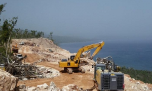 Construcción del vial Yumurí-Jobo Claro en Maisí.