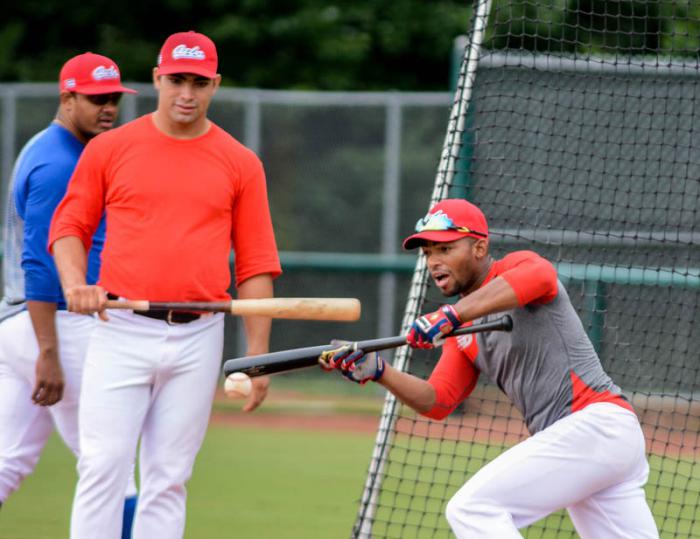 PRIMR ENTRENAMIENTO DEL EQUIPO CUBA
