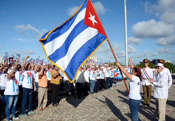 Festival Abanderan Delegación  Mundial de la Juventud y los estudiantes Sochi 2017 Jose Ramon Machado Ventura segundo secretario del PCC y Sucely Morfa secretaria de la ujc nacional.