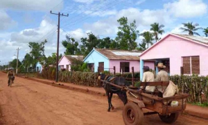 Poco a poco, el pequeño poblado cañero recobra la vida apacible y laboriosa que siempre lo caracterizó.