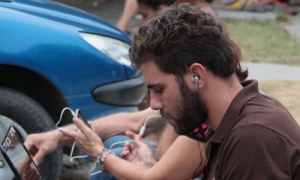 Sobre las ilegalidades en las zonas wifi, lo preocupante, más allá de las cifras es que, en primera instancia, es el bolsillo de los usuarios el afectado. FOTOs: Yaimí Ravelo Rojas