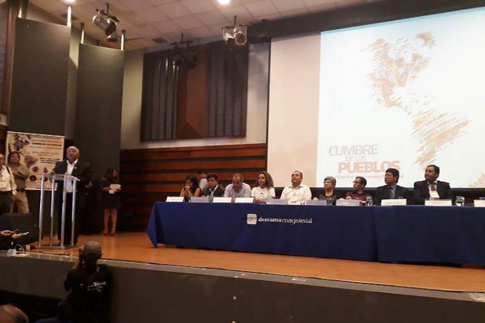 Cumbre de los pueblos
