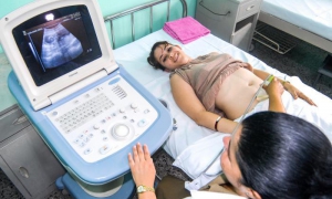  La Ley establece que la prestación mínima mensual por maternidad no sea inferior al salario mínimo vigente en el país. fotos: Dunia Álvarez Palacios