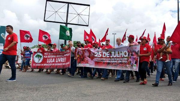 El MST defiende el derecho al trabajo de aquellos que alimentan a Brasil.