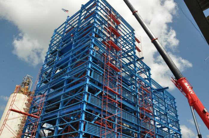 Concluye montaje estructural de fábrica de fertilizantes NPK de Cienfuegos.