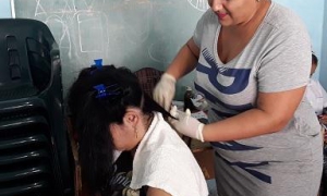Los cursos de peluquería forman parte de la línea de capacitación que siguen las Casas de orientación a la mujer y la familia. Foto de la autora