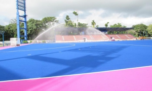 La cancha cuenta con un moderno sistema de riego. Foto del autor