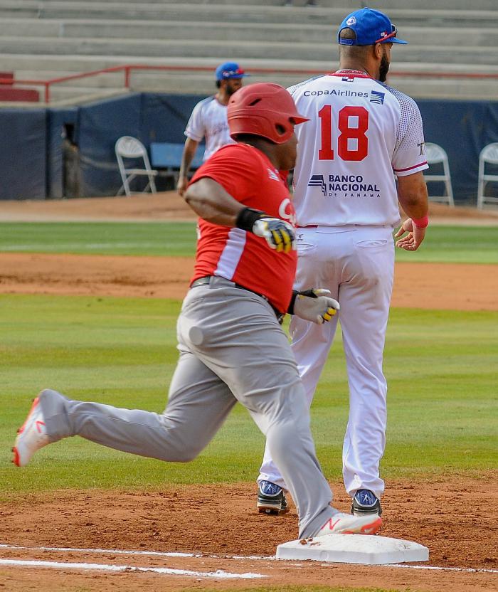 serie del Caribe 2019, Juego final entre los equipos Los Leñadores de Las Tunas de Cuba y Toros de herrera de Panamá, en el Estdio Rod Carew de Ciudad Panamá, gana las Serie el equipo de Panamá,Alfredo Despaigne, JI