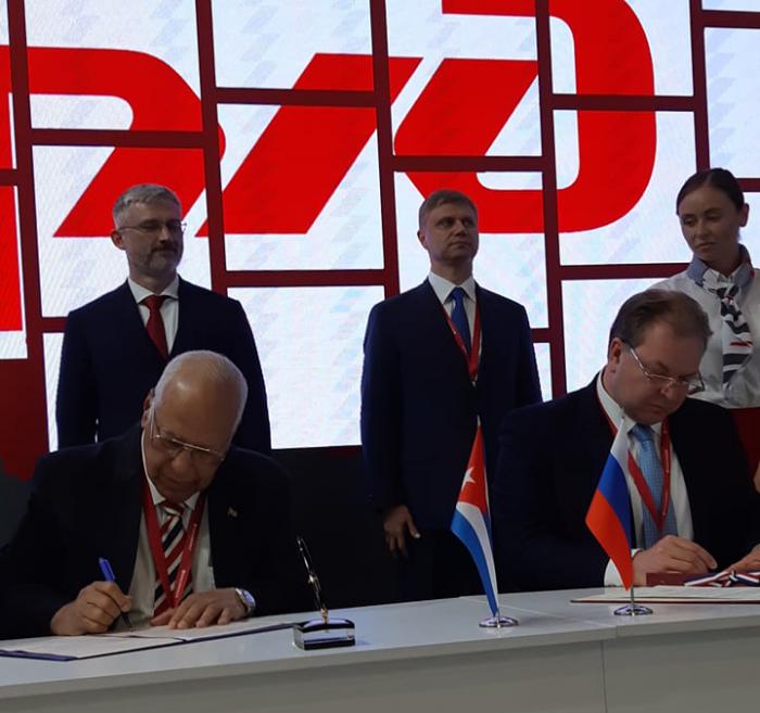 Cuba y Rusia rubrican acuerdo intergubernamental. foto: cubaminrex 