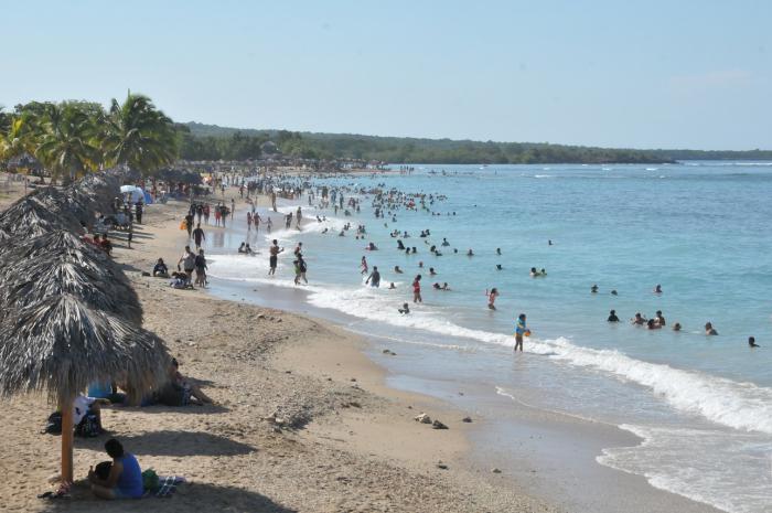 La playa de Rancho Luna, una de las más bellas de la costa meridional de Cuba .