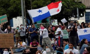 Estudiantes y constructores se suman a protestas en Panamá