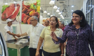 Inauguración del Centro Comercial  Cuatro Caminos 