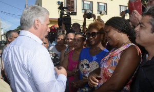 Miguel Díaz-Canel Bermúdez recorrió varios centros guantanameros