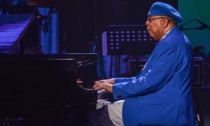 Chucho Valdés dedicó el premio a su hermana Mayra Caridad Valdés, recientemente 