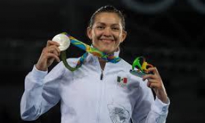 La taewondoca María Espinoza es una de las deportistas que repetirá después de haber estado en Río de Janeiro 2016.
