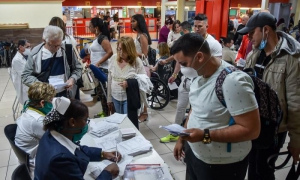 Se estrechará aún más la vigilancia epidemiológica sobre todos los viajeros que arriben al país