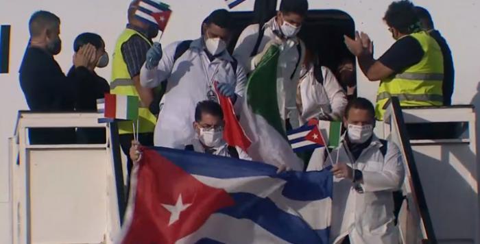 medicos cubanos