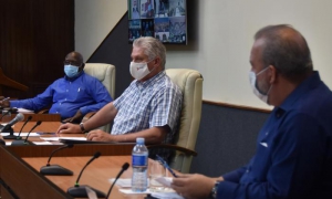 El Presidente de la República Miguel Díaz-Canel Bermúdez, encabezó  la reunión del Órgano Económico-Social del Consejo de Defensa Nacional, donde se evaluaron los perjuicios preliminares causados por Laura a su paso por Cuba. foto: estudios revolución