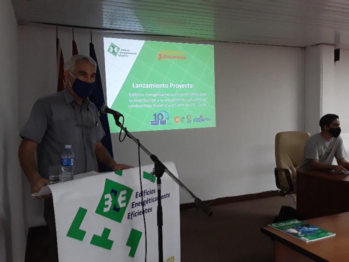 Financiada por la Unión Europea, a través de su programa de cooperación regional, Euroclima plus, y con el apoyo de la Agencia Española de Cooperación Internacional para el Desarrollo, la solución prevé una transformación de los sistemas en la sede central de CEDAI, en el Vedado habanero, a través de la aplicación de medidas de eficiencia energética