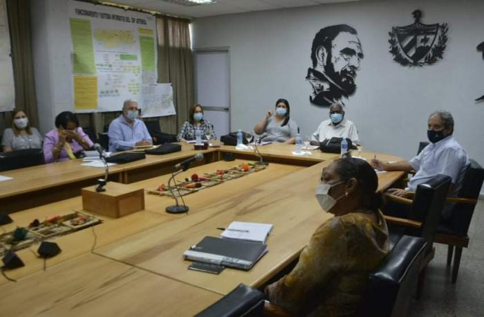 El Presidente de la ANPP y del Consejo de Estado reiteró en encuentro con las autoridades provinciales la necesidad de fortalecer los vínculos de trabajo del gobierno provincial con las Asambleas Municipales del Poder Popular