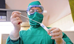 Que cada cubano sospechoso, contacto de caso confirmado, aquejado de una afección respiratoria, acceda a la PCR tantas veces como sea necesario, hasta saberlo sano, constituye una victoria contundente.