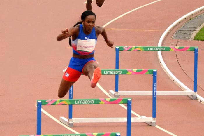 Zurian Hechavarría Martén clasifica a la final de 400 m con vallas en el estadio Atlético de la Villa Deportiva Nacional (VIDENA) de los XVIII Juegos Panamericanos, en Lima, capital de Perú, el 6 de agosto de 2019.  ACN FOTO/Osvaldo GUTIÉRREZ GÓMEZ