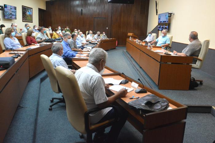Las autoridades de las 15 provincias y del municipio especial de Isla de la Juventud informaron sobre los efectos y los trabajos realizados ante la tormenta tropical Elsa, y el enfrentamiento al coronavirus.
foto: Estudios Revolución