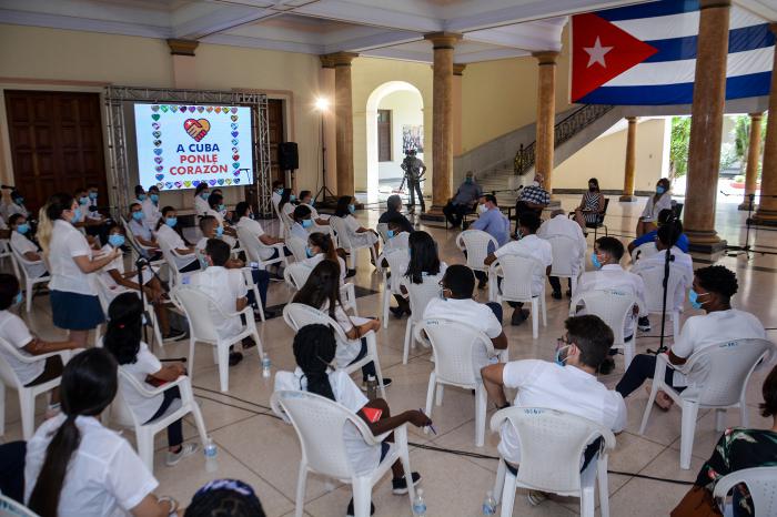 Si hoy hemos sido capaces de enfrentar esta pandemia de la manera en que lo hemos hecho  ha sido justamente por la impronta de nuestro Comandante en Jefe. foto: Estudios Revolución