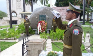 Recibe Fidel el homenaje de los cubanos en su 95 aniversario