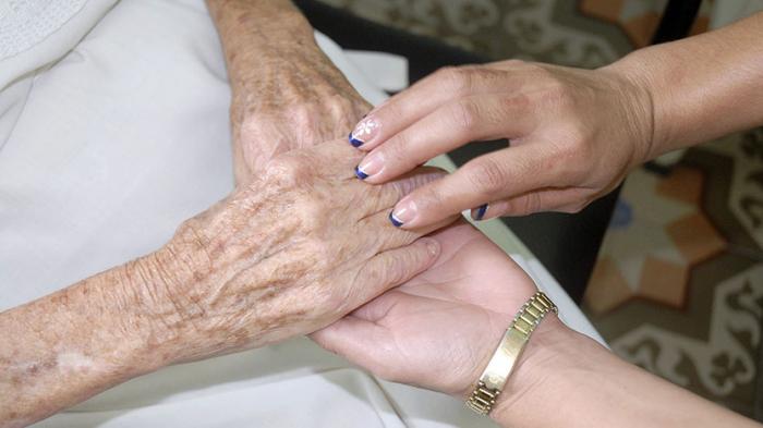 Más de 40 000 santiagueros se benefician del sistema de asistencia social